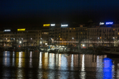 Illuminated signs in Geneva